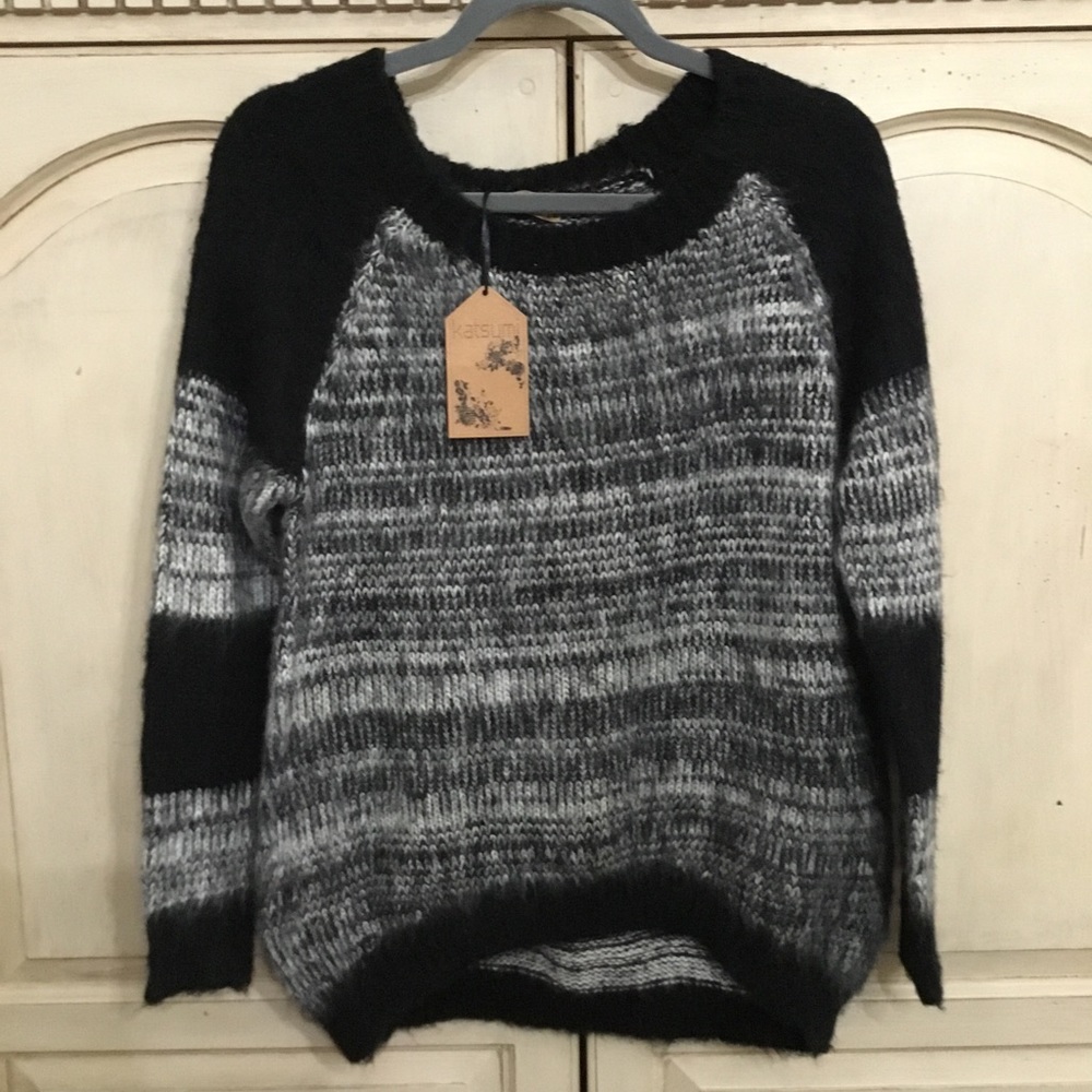 Katsumi Women’s Black And Gray. Scoop Neck Sweater Size S/M NWT